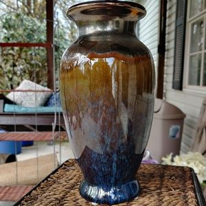 Blue brown vase decor